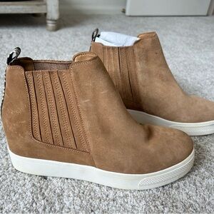 Women's Tan Suede wedge sneakers 10 NWOT